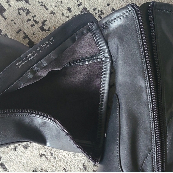 ALDO Delores Black Ankle Booties - Picture 4 of 9